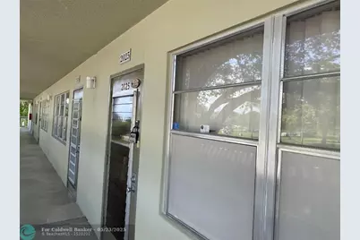 2025  Berkshire B, Unit #2025, Deerfield Beach, FL 33442 - Photo 3