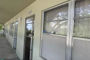 2025 Berkshire B Unit, Deerfield Beach, FL 33442 - Photo 3