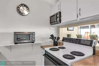 925 SW 11th Ave, Unit #J-17, Hallandale Beach, FL 33009 - Photo 17