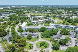 2804 Victoria Way, Coconut Creek, FL 33066 - Photo 37