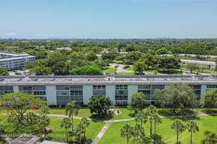 2804 Victoria Way, Coconut Creek, FL 33066 - Photo 17