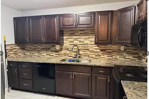 6784 SW 39th Ct, Davie, FL 33314 - Photo 3