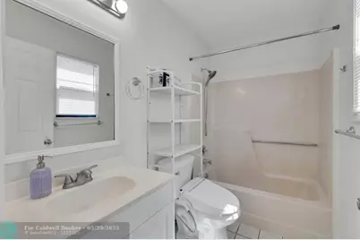 27  Crossings Cir, Unit #E, Boynton Beach, FL 33435 - Photo 25