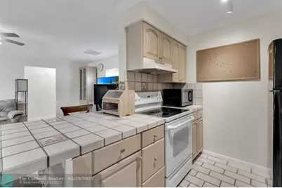 27  Crossings Cir, Unit #E, Boynton Beach, FL 33435 - Photo 15