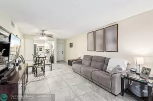 301 Olivewood Pl, Boca Raton, FL 33431 - Photo 5