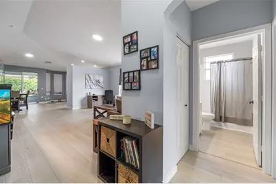 801 NW 130th Ave, Pembroke Pines, FL 33028 - Photo 9