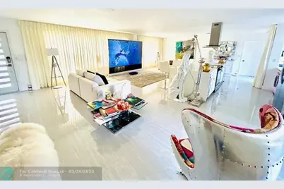 20515  Highland Lakes Blvd, Miami, FL 33179 - Photo 9