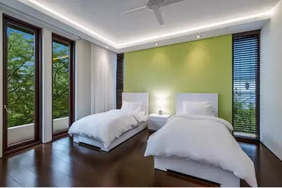 10  Pelican Dr, Fort Lauderdale, FL 33301 - Photo 51