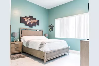 1102 SW 158th Ave, Pembroke Pines, FL 33027 - Photo 11