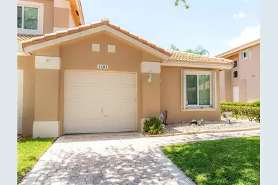 1102 SW 158th Ave, Pembroke Pines, FL 33027 - Photo 1