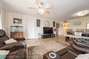 8821 NW 38th Dr, Coral Springs, FL 33065 - Photo 23