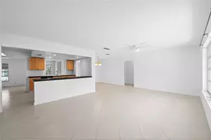 7005 NW 11th St, Margate, FL 33063 - Photo 9