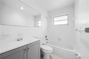 7005 NW 11th St, Margate, FL 33063 - Photo 23