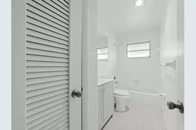 7005 NW 11th St, Margate, FL 33063 - Photo 25