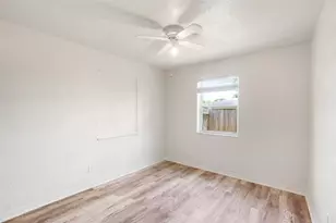 140 SE Serenata Ct, Port Saint Lucie, FL 34983 - Photo 25