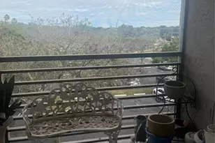 1000 Colony Point Cir, Pembroke Pines, FL 33026 - Photo 7