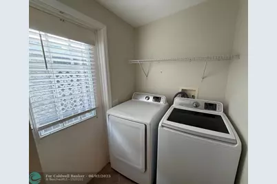 8550 SW 23rd Pl, Davie, FL 33324 - Photo 9