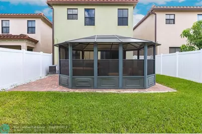 4851 NW 57th Ct, Tamarac, FL 33319 - Photo 7