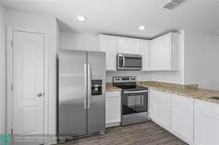 7724 104th Ave, Vero Beach, FL 32967 - Photo 5