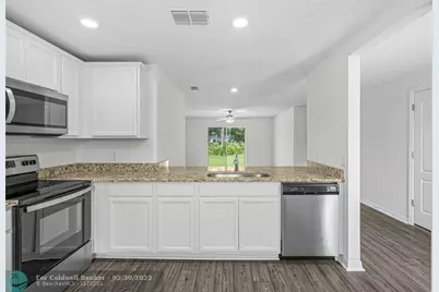 7724  104th Ave, Vero Beach, FL 32967 - Photo 7