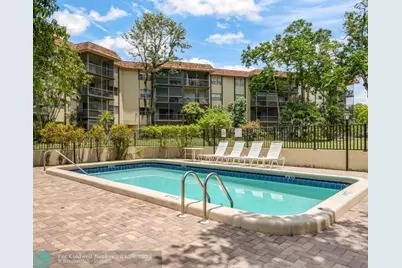 6201 N Falls Cir Dr, Unit #109, Lauderhill, FL 33319 - Photo 9