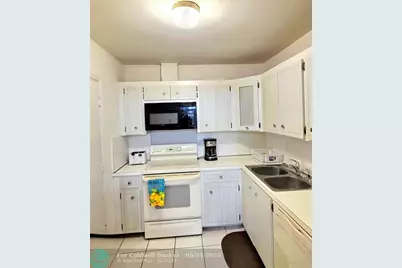 2230 NE 56th Place, Unit #208, Fort Lauderdale, FL 33308 - Photo 9