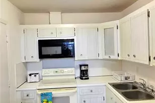 2230 NE 56th Pl, Fort Lauderdale, FL 33308 - Photo 9