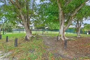 200 N El Mar Dr, Jensen Beach, FL 34957 - Photo 35