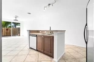 8244 Prestige Commons Dr, Tamarac, FL 33321 - Photo 5