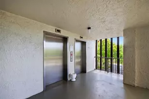 2112 S Cypress Bend Dr, Pompano Beach, FL 33069 - Photo 35