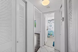 2112 S Cypress Bend Dr, Pompano Beach, FL 33069 - Photo 31