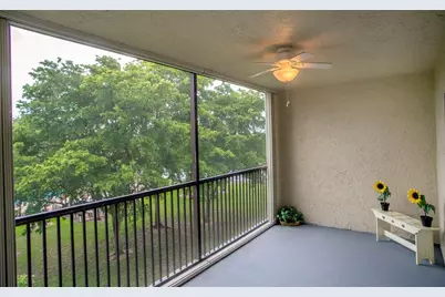 2112 S Cypress Bend Dr, Unit #401, Pompano Beach, FL 33069 - Photo 25