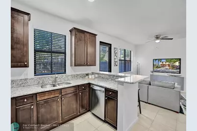 9637  Watercrest Isle, Parkland, FL 33076 - Photo 23