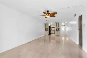 8941 S Hollybrook Blvd, Pembroke Pines, FL 33025 - Photo 15