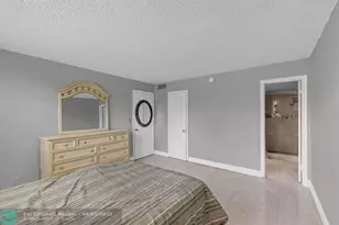 8941 S Hollybrook Blvd, Pembroke Pines, FL 33025 - Photo 25