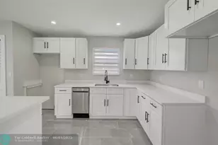 520 SW 13th Pl, Deerfield Beach, FL 33441 - Photo 11