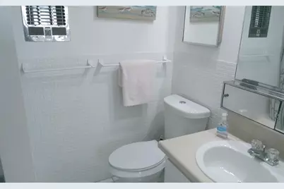 465  Paradise Isle Blvd, Unit #207, Hallandale Beach, FL 33009 - Photo 11