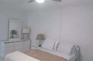 465 Paradise Isle Blvd, Hallandale Beach, FL 33009 - Photo 9