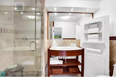 818 SE 4th St, Unit #202, Fort Lauderdale, FL 33301 - Photo 19
