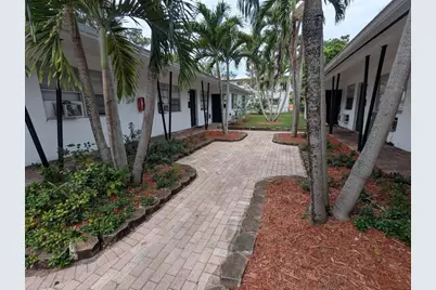 107 SW 18th Ave, Unit #8, Fort Lauderdale, FL 33312 - Photo 3