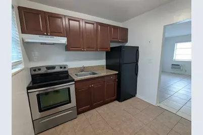 107 SW 18th Ave, Unit #8, Fort Lauderdale, FL 33312 - Photo 5
