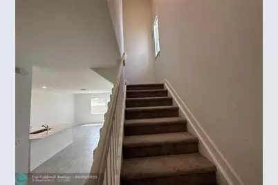 2437 NW 131st Cir, Miami, FL 33167 - Photo 7