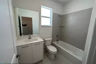 2437 NW 131st Cir, Miami, FL 33167 - Photo 15