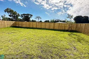 2437 NW 131st Cir, Miami, FL 33167 - Photo 21