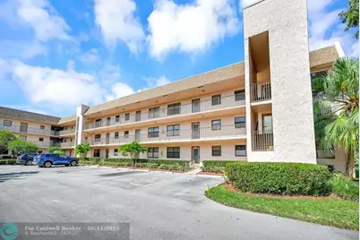 10442  Sunrise Lakes Blvd, Unit #310, Sunrise, FL 33322 - Photo 1