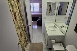 10442 Sunrise Lakes Blvd, Sunrise, FL 33322 - Photo 17