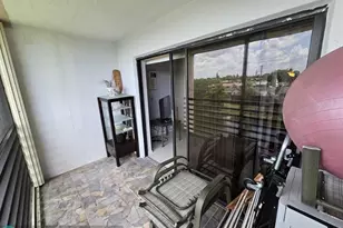 10442 Sunrise Lakes Blvd, Sunrise, FL 33322 - Photo 25