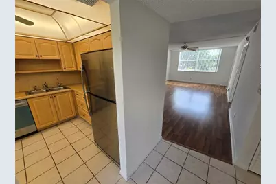 6890 Royal Palm Boulevard #211H, Margate, FL 33063 - Photo 11