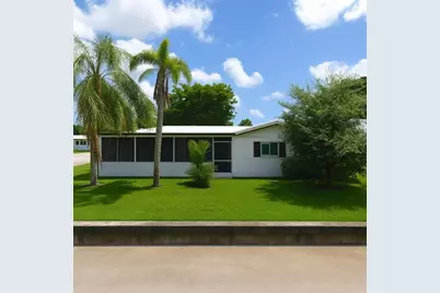 8415 NW 59th Pl, Tamarac, FL 33321 - Photo 13