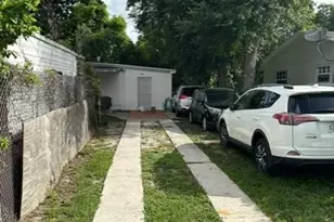 2441 NW 104th St, Miami, FL 33147 - Photo 11